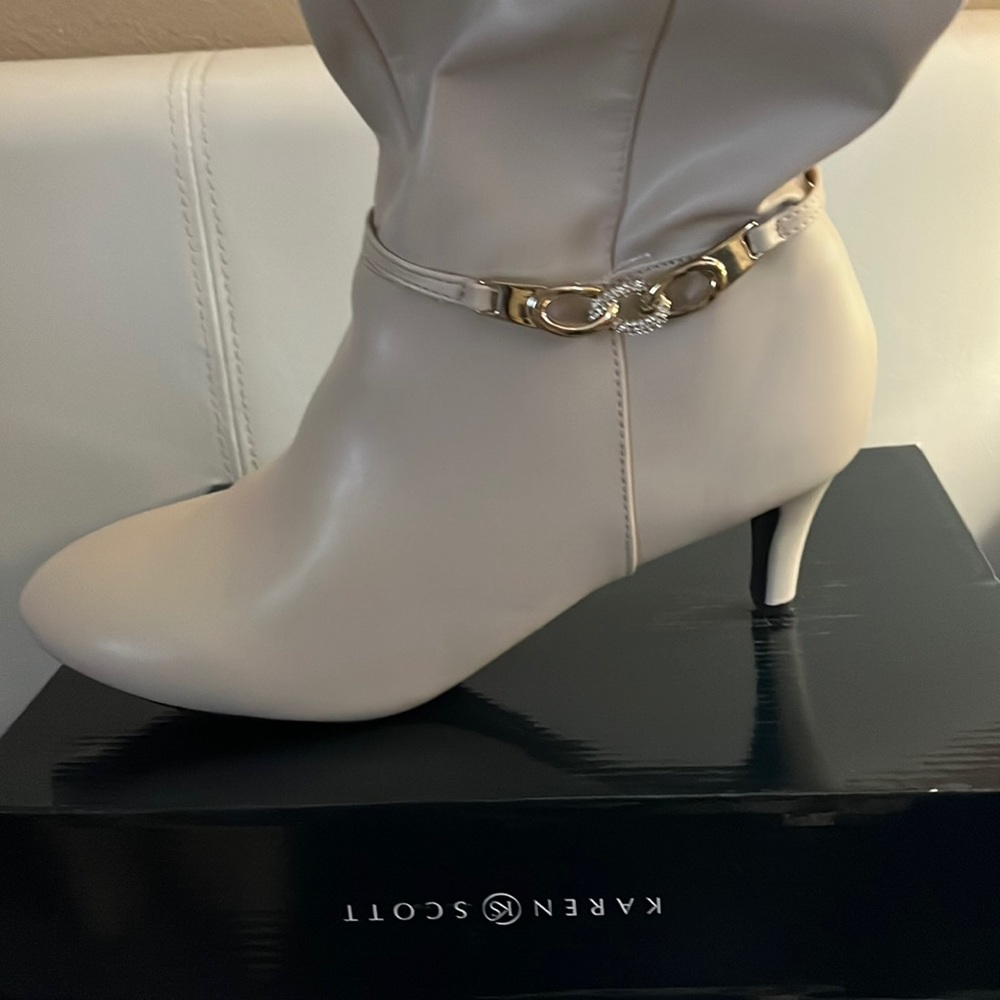 Karen Scott Ivory boots